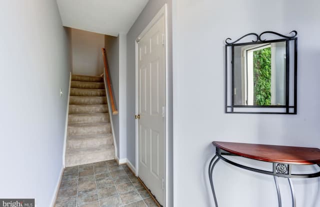 547 SPARKLEBERRY TERRACE NE Gallery 2
