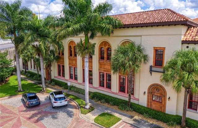 1501 W HORATIO STREET photos photos