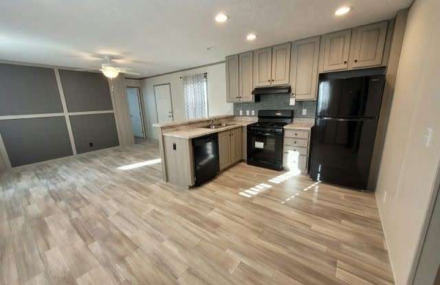 129 Skyline Drive - 129 Skyline Drive, Vadnais Heights, MN 55127