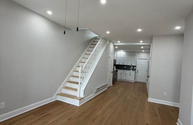 Beautiful Newly renovated 3 bedroom home now available for rent in Point Breeze Gallery 3