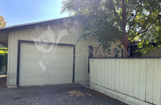 712 W. Yosemite Avenue*** photos photos