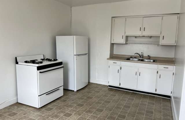 341 Martin Avenue, 2 photos photos