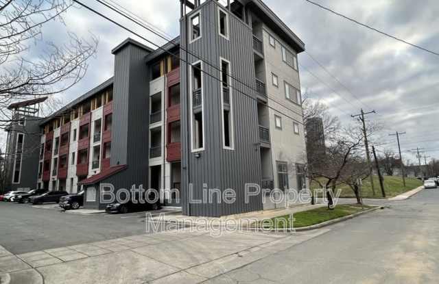 514 W 10th St photos photos