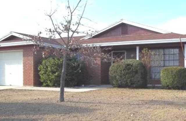 109 Bridle Dr photos photos