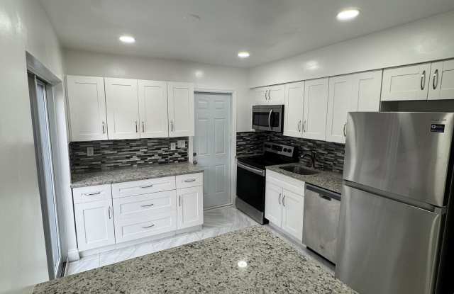 227 Northeast 18th Avenue - 227 Northeast 18th Avenue, Pompano Beach, FL 33060