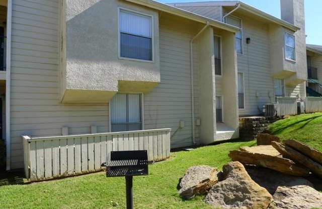 744 Washington Drive - 744 Washington Drive, Arlington, TX 76011 744 Washington Drive - 744 Washington Drive, Arlington, TX 76011