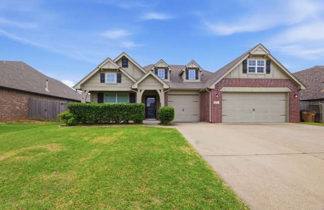 Well Maintained 3-bedroom, 2-bath Home in Desirable Bixby Schools North of River photos photos