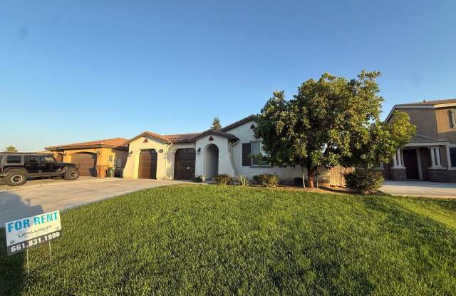 Spacious Upgraded 4 Bedroom Home in Desirable Southwest Bakersfield - 6009 Moonstone Peak Drive, Bakersfield, CA 93313
