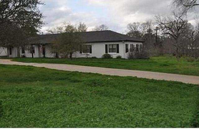 905 Winding Gallery 2