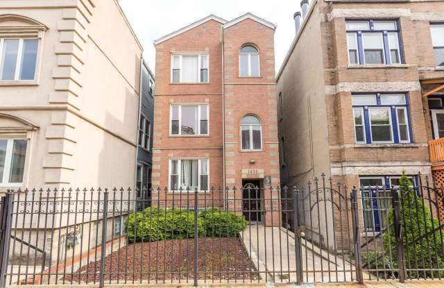 1433 W Walton Street photos photos