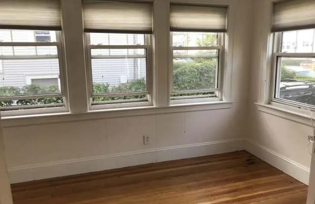28 Trapelo St. Gallery 4