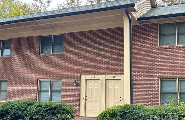 135 Hillcrest Drive - 135 Hillcrest Drive, Lincolnton, NC 28092