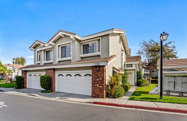Two Story End Unit Townhome with Two Car Garage photos photos
