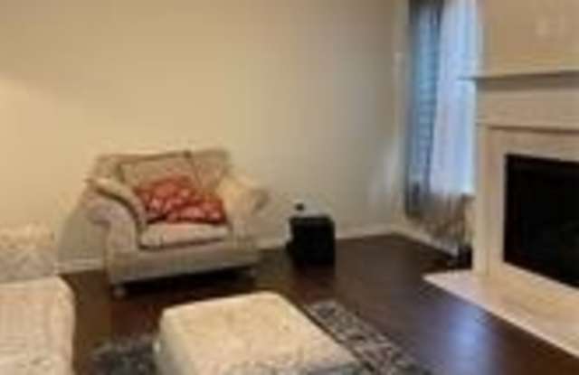 3423 Castleberry Village Circle Gallery 4