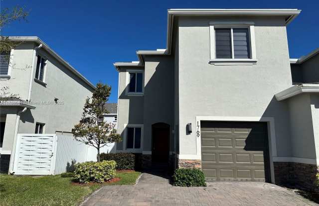 1769 Southeast 8th Place - 1769 Southeast 8th Place, Homestead, FL 33034 1769 Southeast 8th Place - 1769 Southeast 8th Place, Homestead, FL 33034