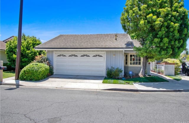 2 Redhawk - 2 Redhawk, Irvine, CA 92604