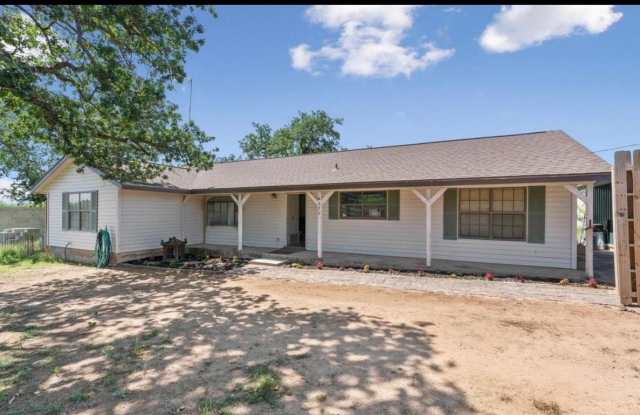 670 Woodland Acres Dr - 670 Woodland Acres Drive, Burnet County, TX 78654