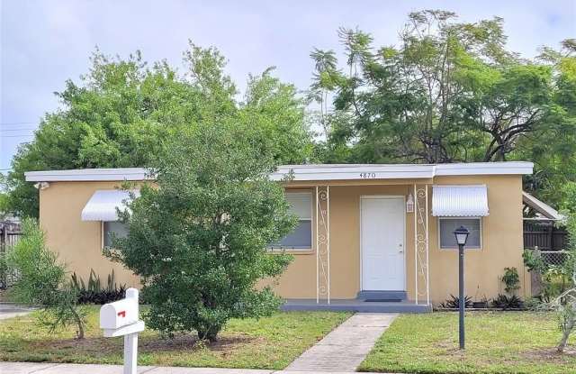 4870 NE 16th Avenue photos photos