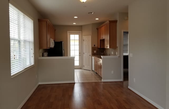 Morningside at Lake Nona End Unit Townhome with Two Car Garage Gallery 4