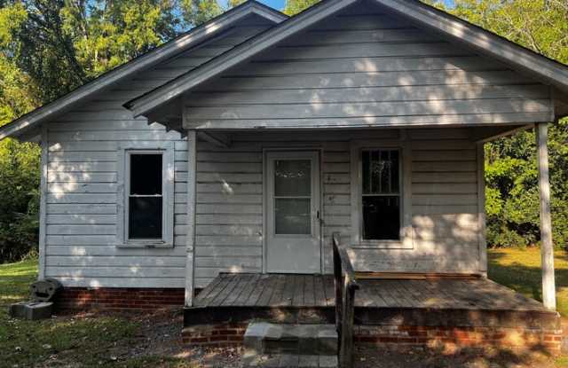 209 Berry Avenue Gallery 1
