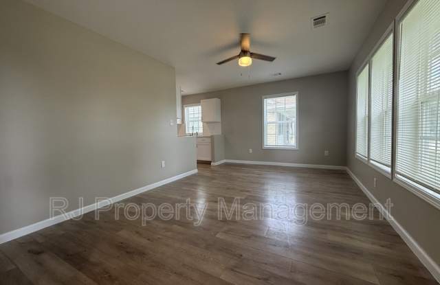 86 W Dempster Ave Gallery 2