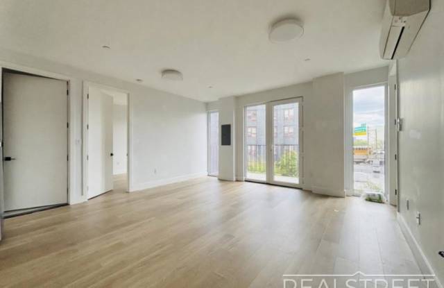 139 Frost Street photos photos