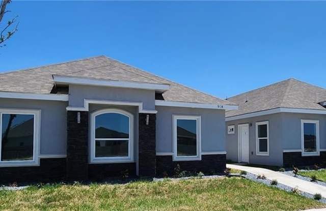 918 N Woodson Avenue unit: 4 photos photos