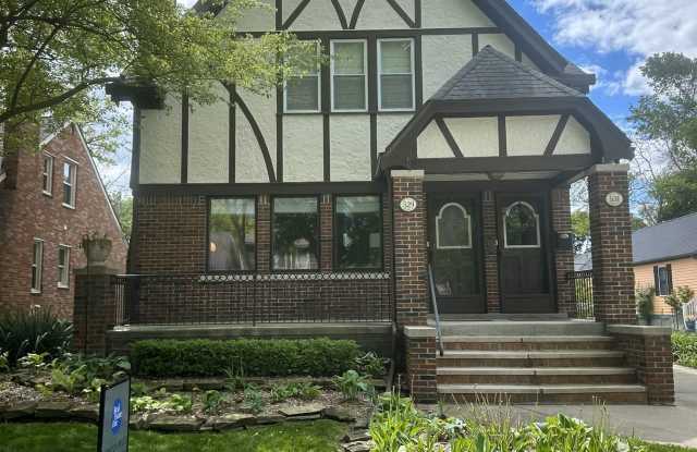 529 St Clair - 529 Saint Clair Avenue, Grosse Pointe, MI 48230