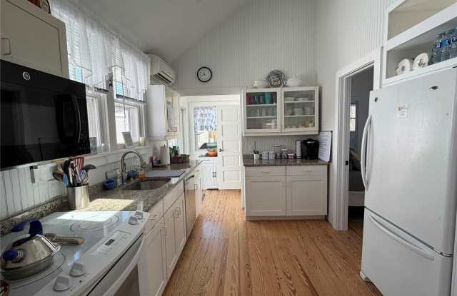 760 Ocean Breeze Walk Gallery 2