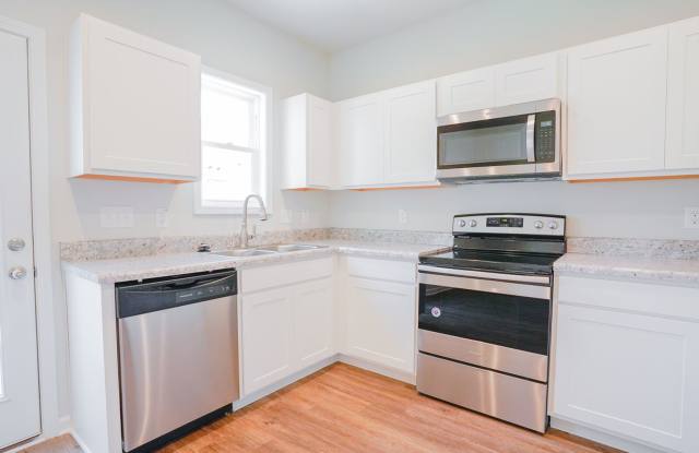 2 Bed/2.5 Bath Townhome-Close to Downtown Clayton! photos photos
