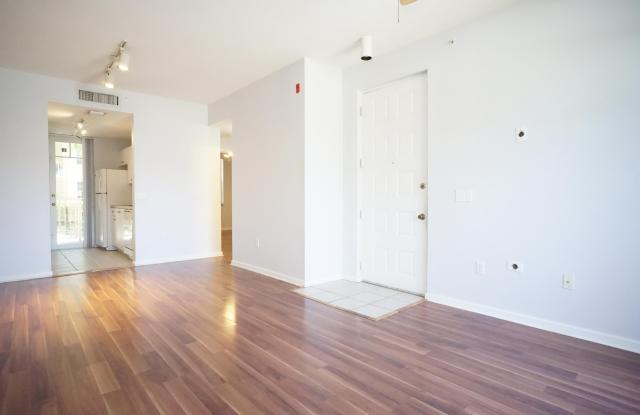 4784 Central Boulevard Gallery 4