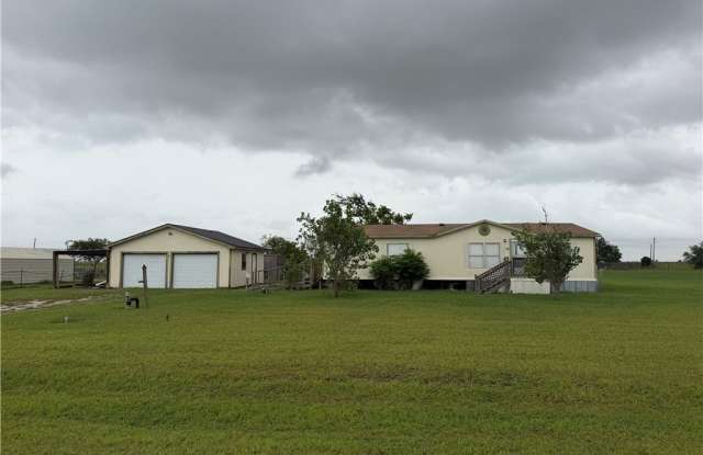 67 Lexie Lane - 67 Lexie Lane, Victoria County, TX 77905