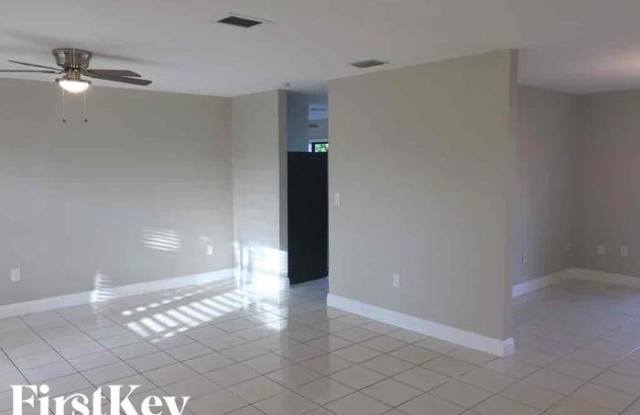19740 Southwest 87th Place Gallery 2