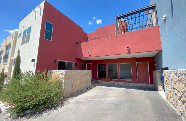 West El Paso 4bed/3.5bath Townhome - 4004 Camelot Heights Drive, El Paso, TX 79902 West El Paso 4bed/3.5bath Townhome - 4004 Camelot Heights Drive, El Paso, TX 79902