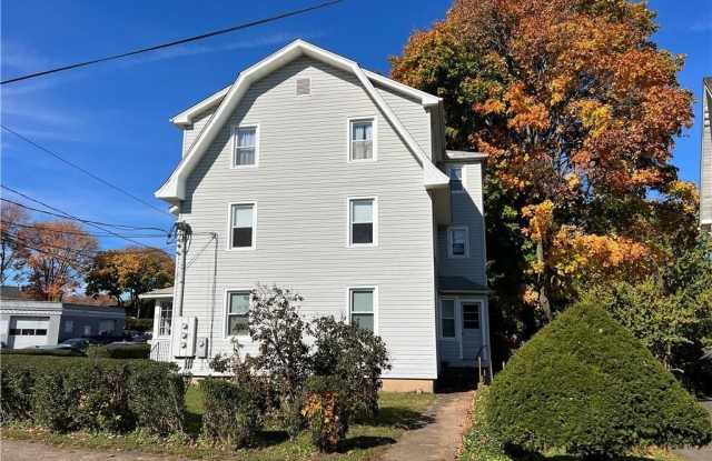 2 Lincoln Avenue Gallery 2