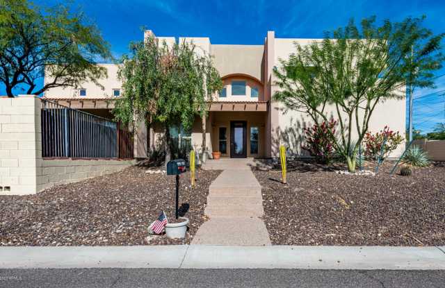 10801 N 11TH Place Gallery 2