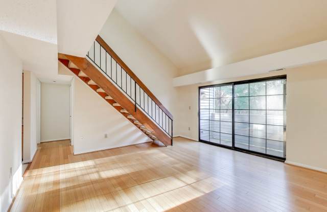 Top Floor 1 bed w/ a loft [ can be a 2nd BEDROOM] plus 1.5 Baths and SECURE GARAGE SPACE photos photos