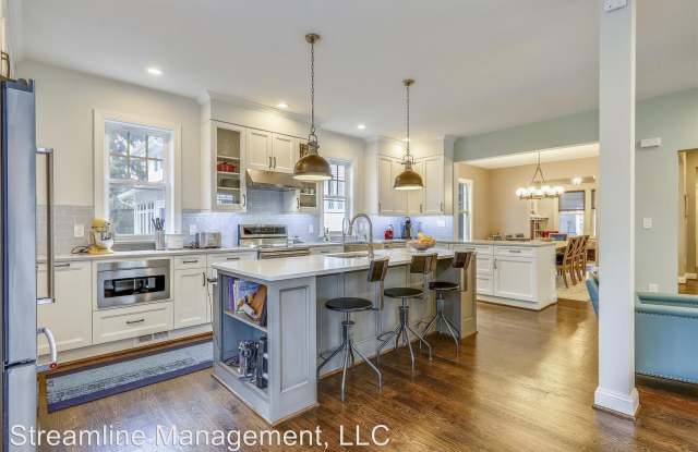 6805 5th St NW Gallery 3
