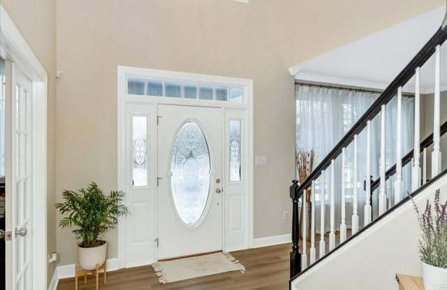 2422 COBBLESTONE WAY Gallery 2