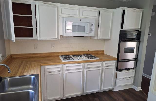 3 Bedroom available for Rent! Gallery 3