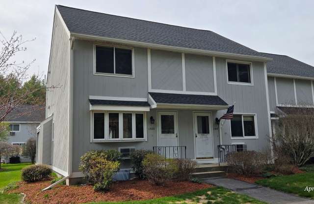 Bright & Spacious 2BR Townhome w/ Finished Basement, Deck & Parking photos photos