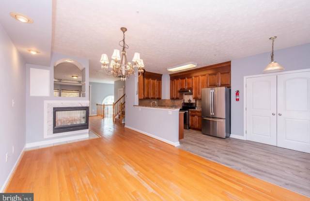 8404 OAK MEADE Way Gallery 4