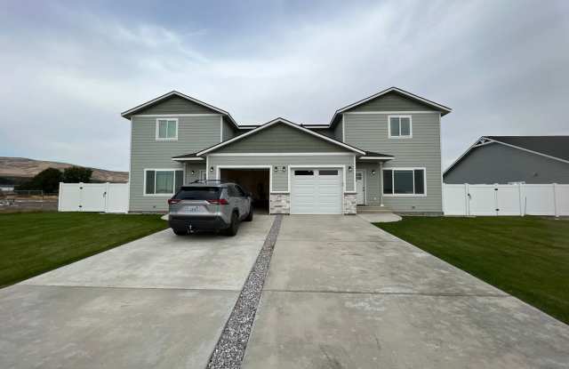 Beautiful New Duplex for Rent in Ephrata Gallery 1