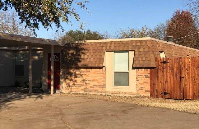 6803 Trail Lake Drive Gallery 2