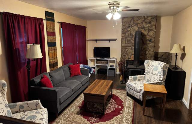 316 Columbine Road Gallery 2