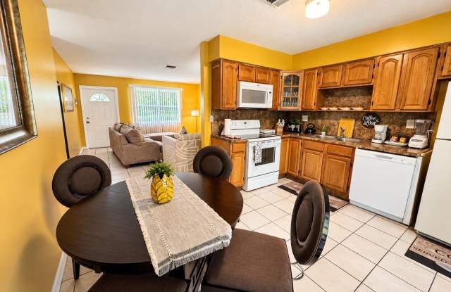 5441 NW 17TH Court Gallery 2