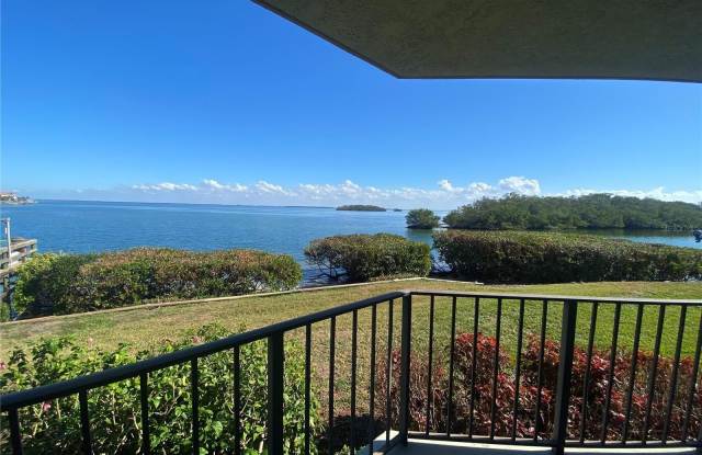 1515 PINELLAS BAYWAY S photos photos