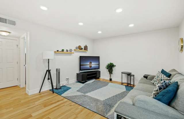 5820 Berkman Drive Gallery 4