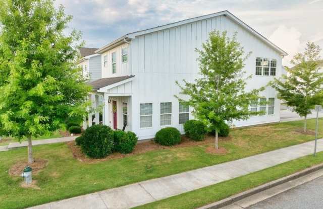 727 Vincent Drive Gallery 2
