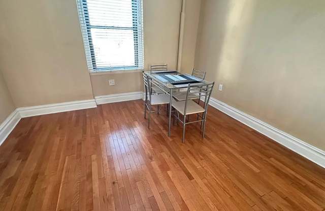 2105 33rd St Apt 5 Gallery 4